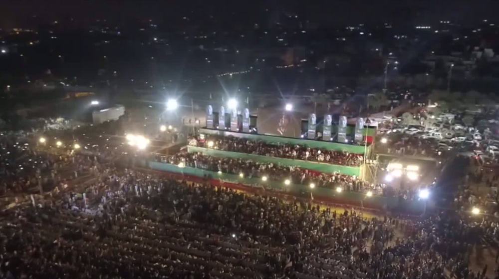 “It's a protest for democracy and justice”: Massive crowd attends rally in Karachi to protest Imran 