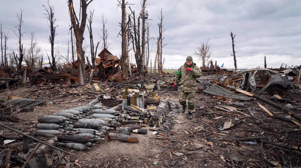 Russian forces seize east Ukrainian city in new phase of offensive