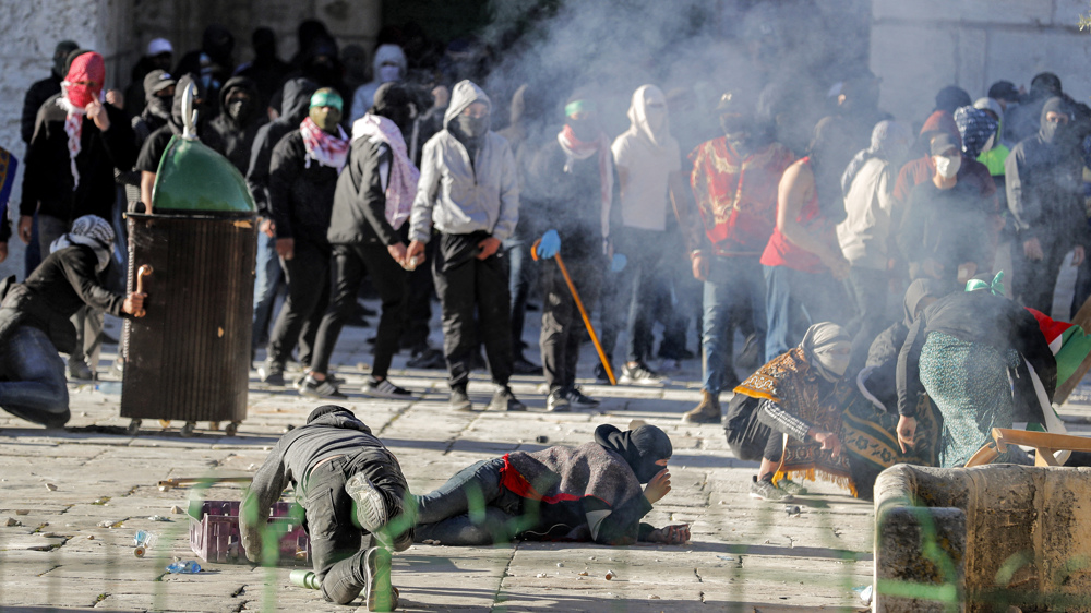 Israeli forces storm al-Aqsa Mosque for fifth day in row 