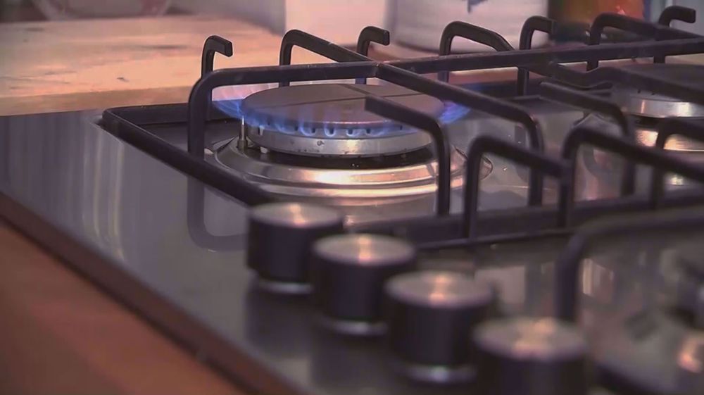 Russia shuts off gas to Bulgaria, Poland 