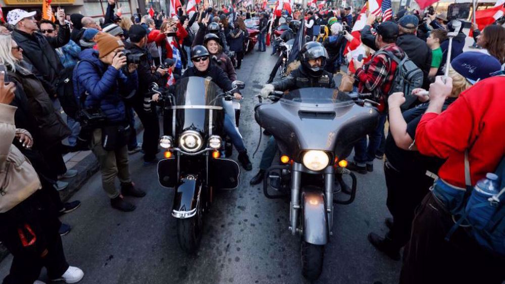 Police deployed in force in Ottawa amid 'freedom' protests