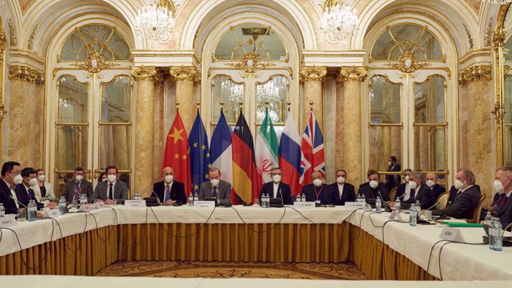 Iran FM: We will never give in to US' excessive demands in Vienna talks