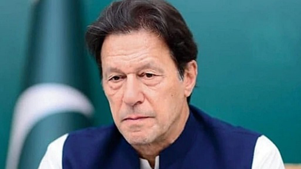 Pakistan PM accepts court ruling on no-confidence vote