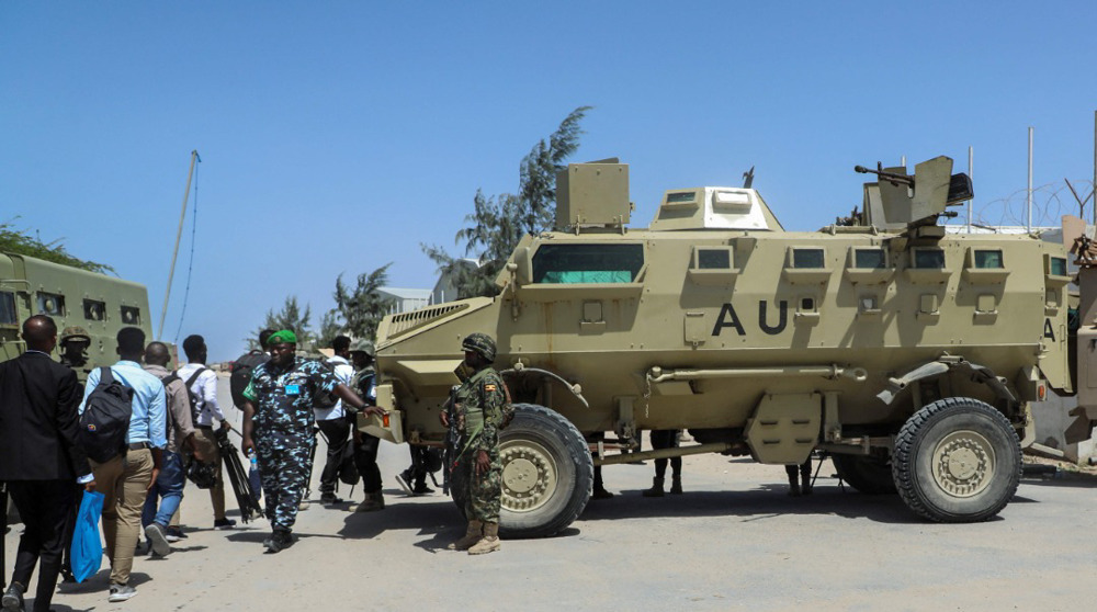 Somali politicians choose new president, unruffled by explosions