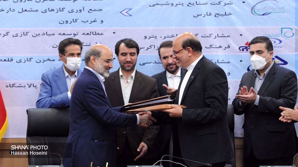 Iranian firms win $3bn worth of petroleum contracts
