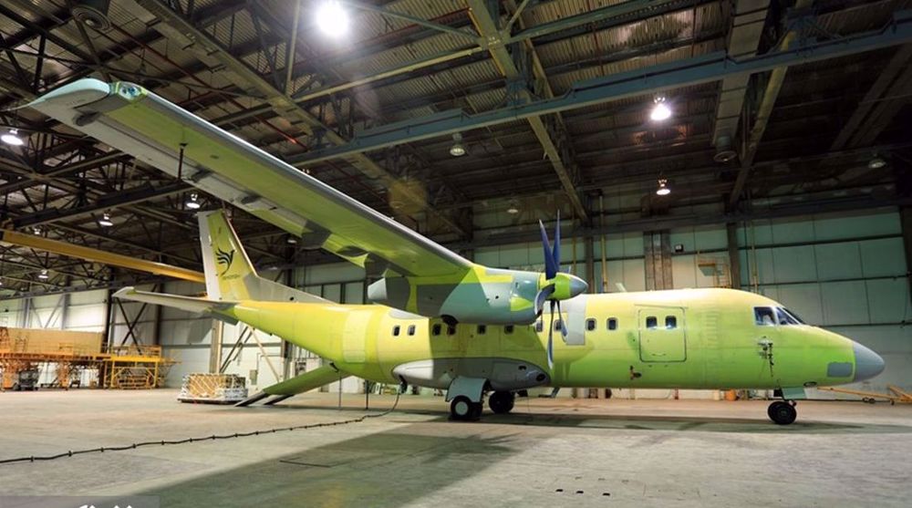 L'Iran sort son nouvel avion