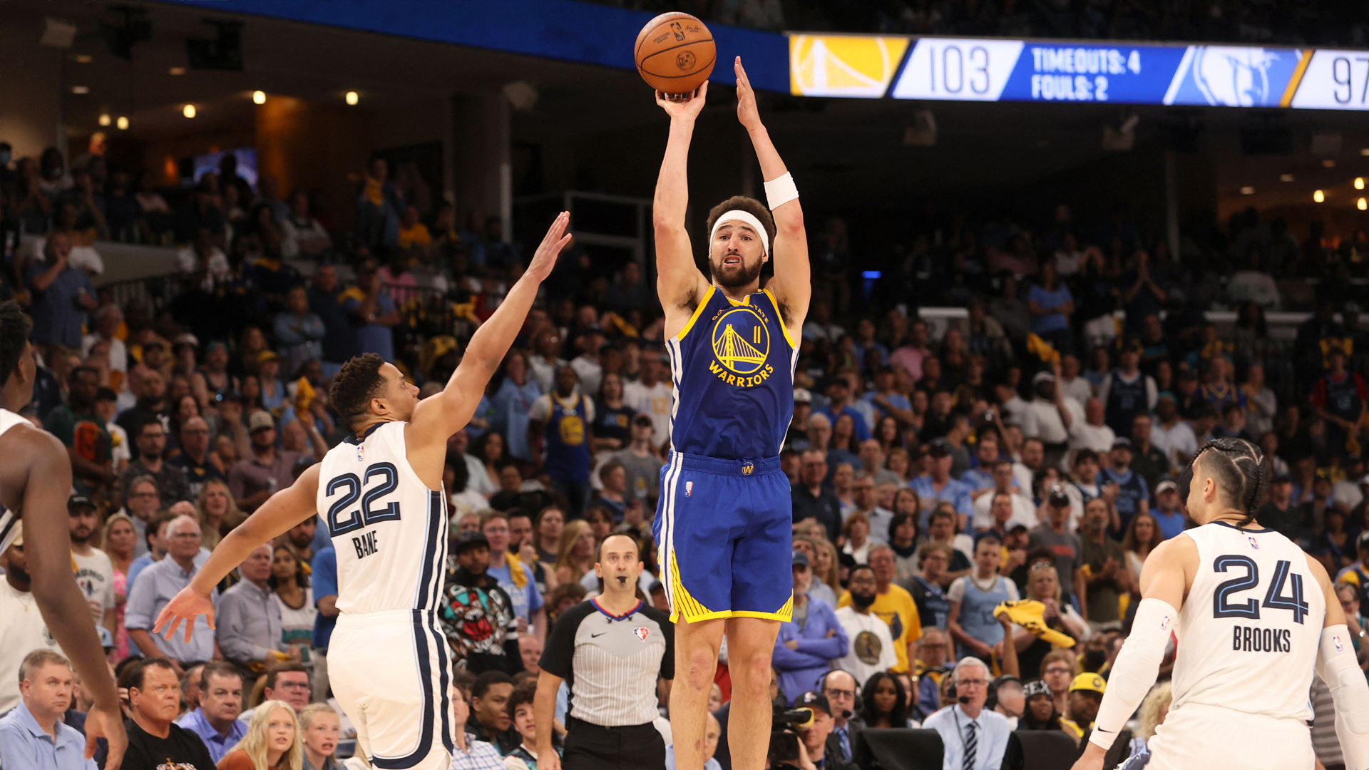 NBA playoffs: Warriors edge Grizzlies 117-116 in Game 1