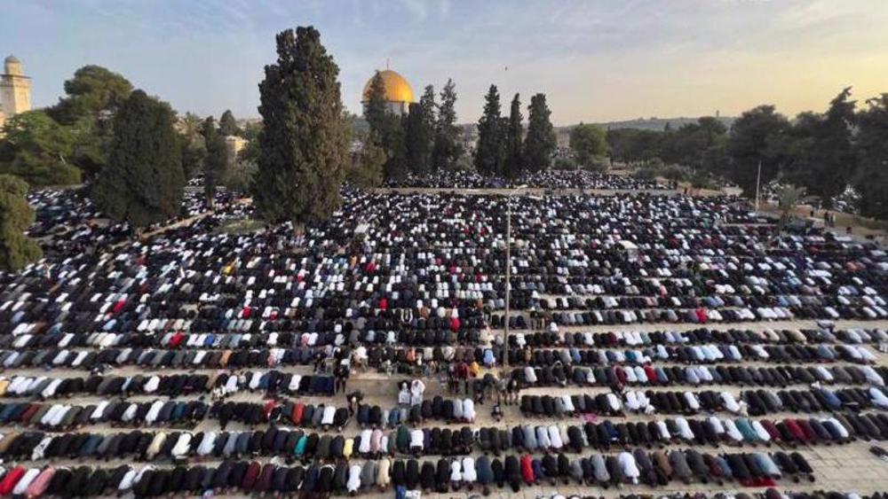 Muslims celebrate Eid al-Fitr, mark end of fasting month of Ramadan
