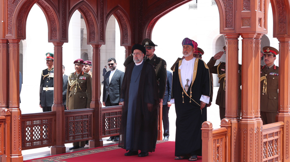 Raeisi's trip to Muscat: Iran, Oman sign 12 cooperation agreements 
