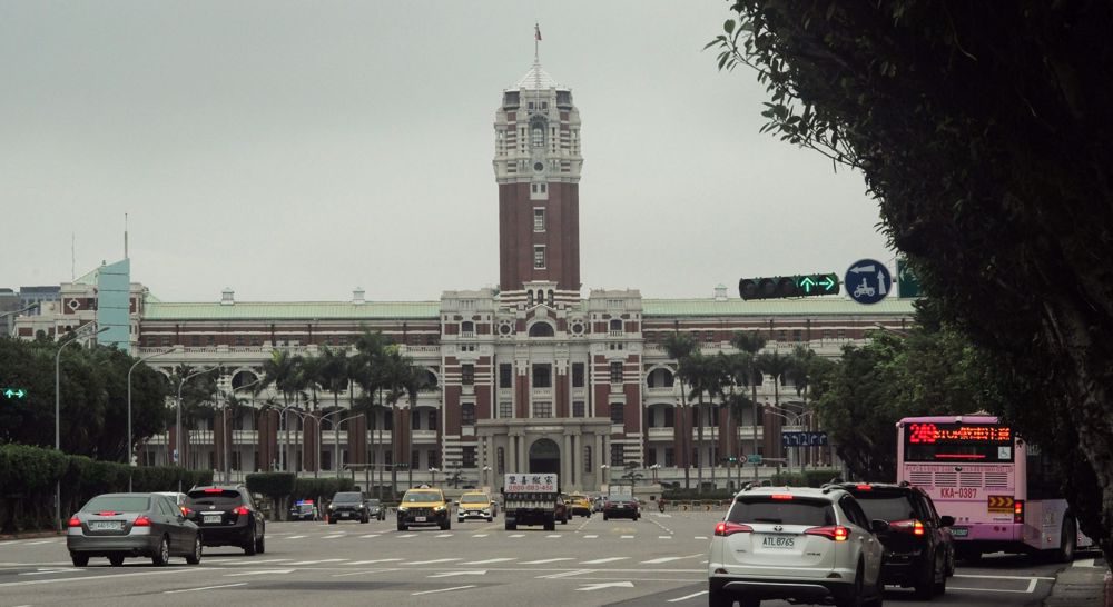 US plans to hold talks with Taiwan despite China opposition