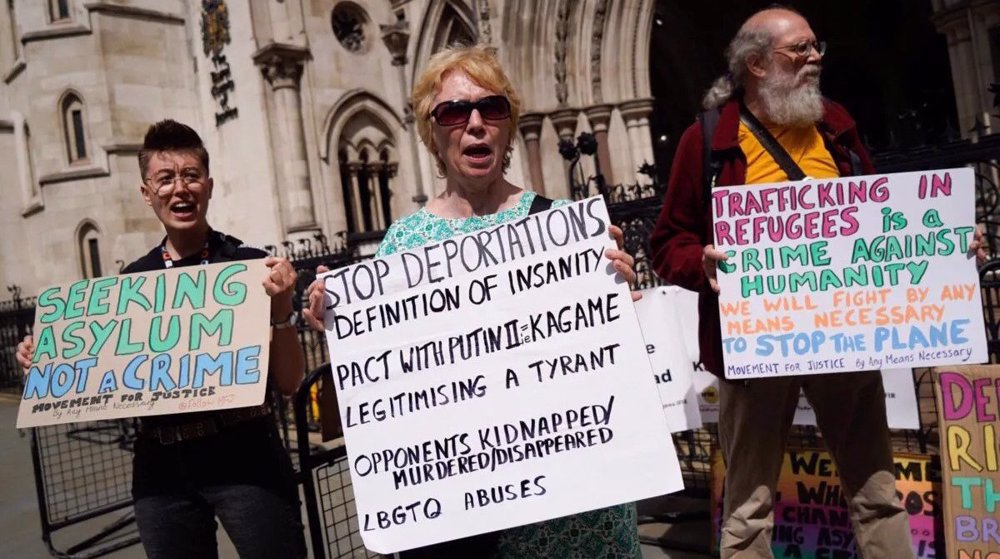 UN refugee chief: UK deportation policy to Rwanda 'all wrong'