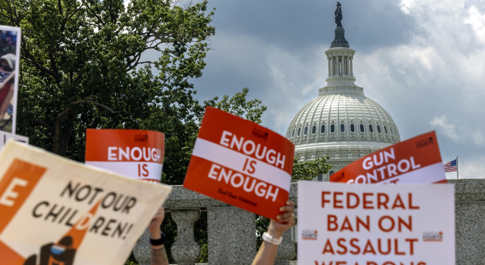 Survivors of US mass shootings call for ban on assault rifles