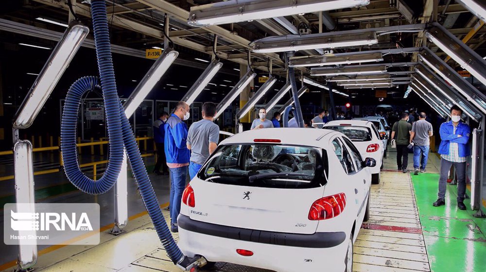 Iranian carmakers to discontinue three popular cars in August