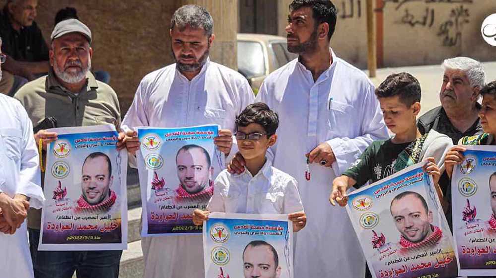 Palestinian inmates to stage hunger strike in solidarity with two fellow prisoners