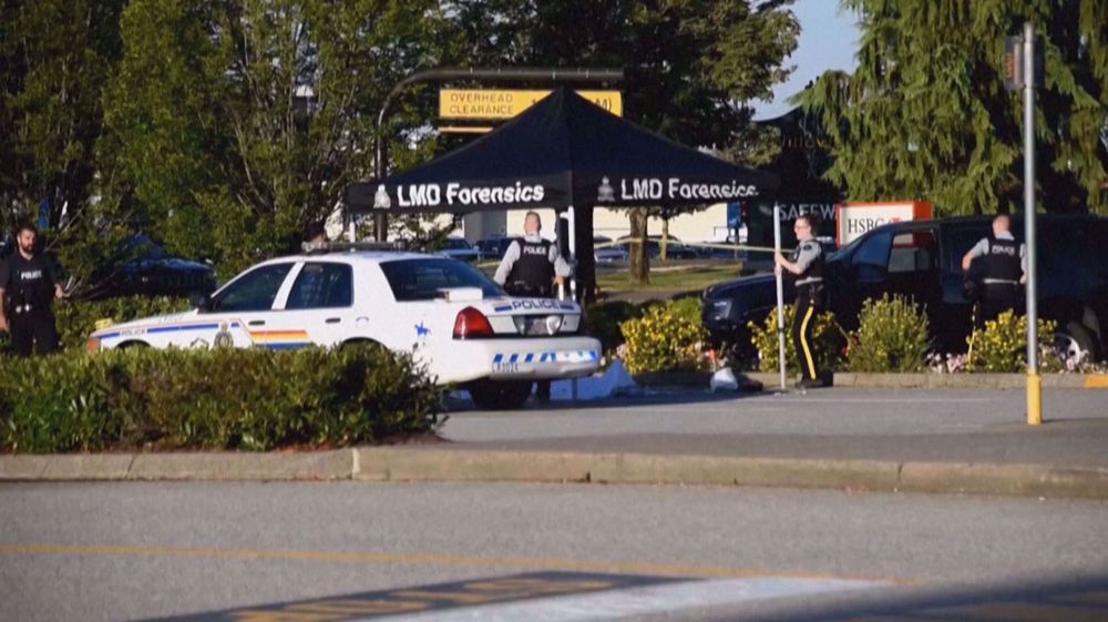 Three dead, including gunman, in Canada shooting, police say