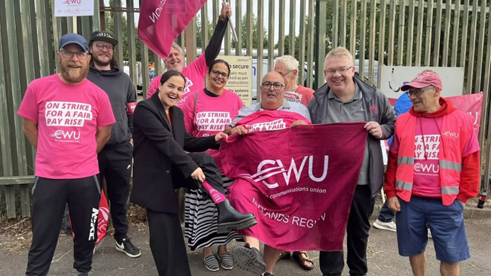 UK communication giants’ staff walk out in strike over pay