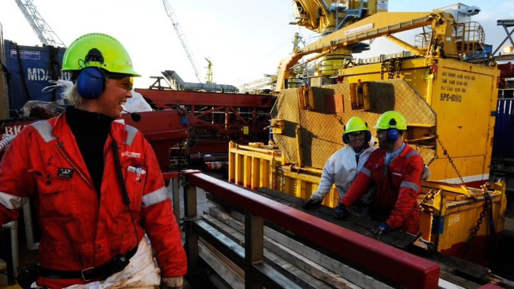 Norwegian oil, gas workers begin strike over soaring inflation, cutting output