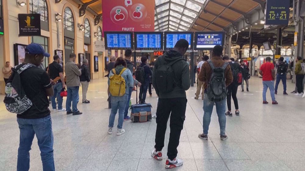 French train staff strike, demand better wages in face of inflation