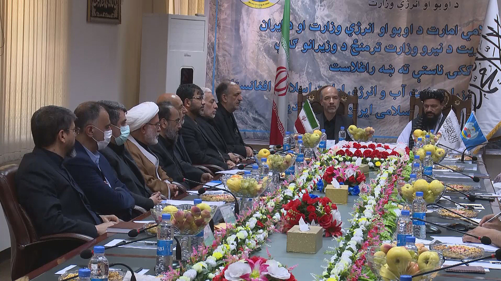 Iran’s energy minister discusses water, energy with acting Afghan officials