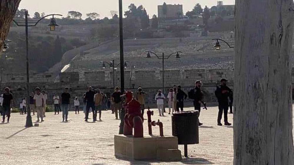 Palestinians condemn Israeli settlers’ ‘unprecedented’ storming of al-Aqsa mosque