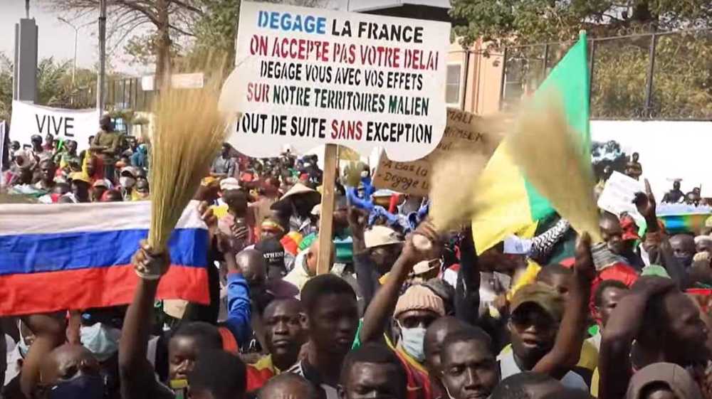 Le Mali veut punir militairement la France 