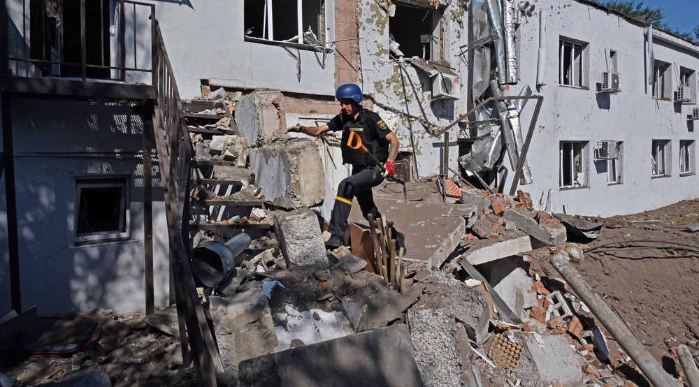 Ukraine evacuates thousands from Donetsk ahead of winter