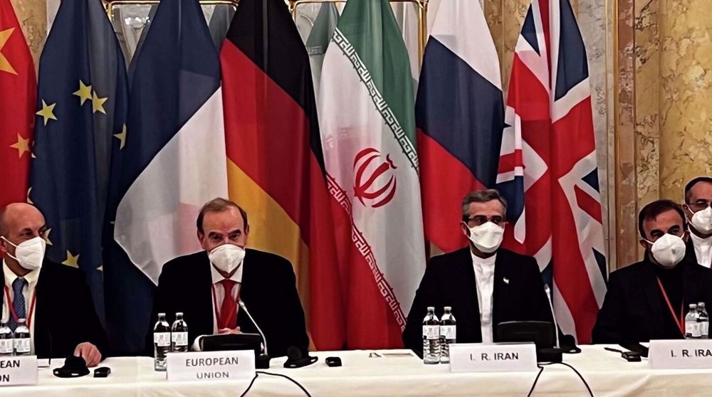 FM: Iran reviewing US response, preparing its own answer 