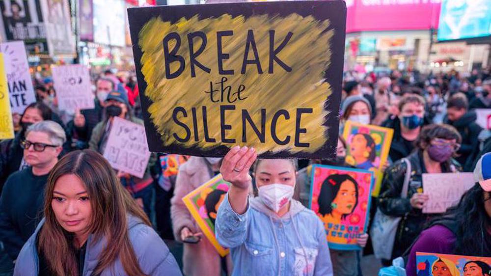 Asian women face career hurdles in US financial sector: Study