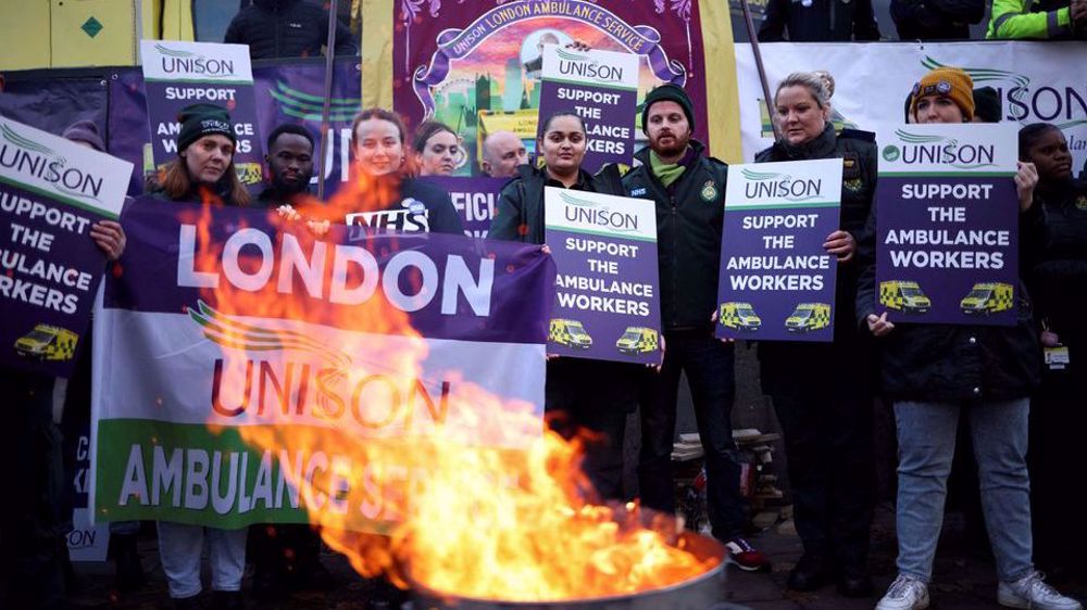 UK government unveils 'minimum safety levels' law to stifle strikes