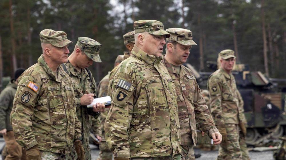 Mark Milley à la base d'entraînement des militaires ukrainiens 