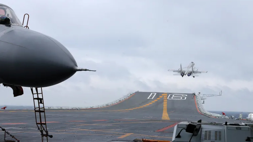 Le porte-avions Nimitz, à la portée des navires chinois