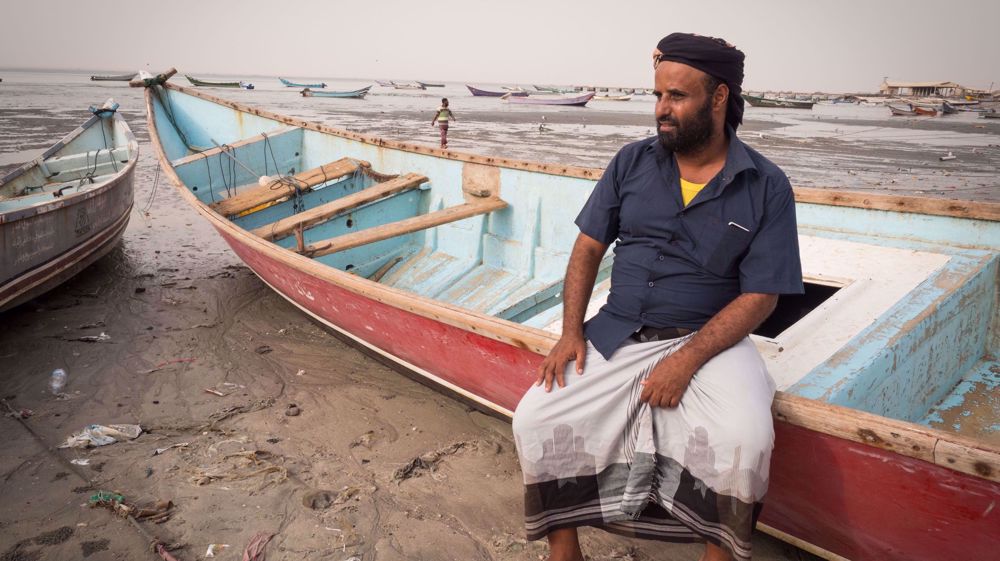 Emirati-backed forces turn fish landing center in Yemen into military barracks 