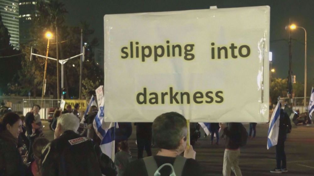Thousands of protesters hold fresh anti-Netanyahu rallies in Tel Aviv