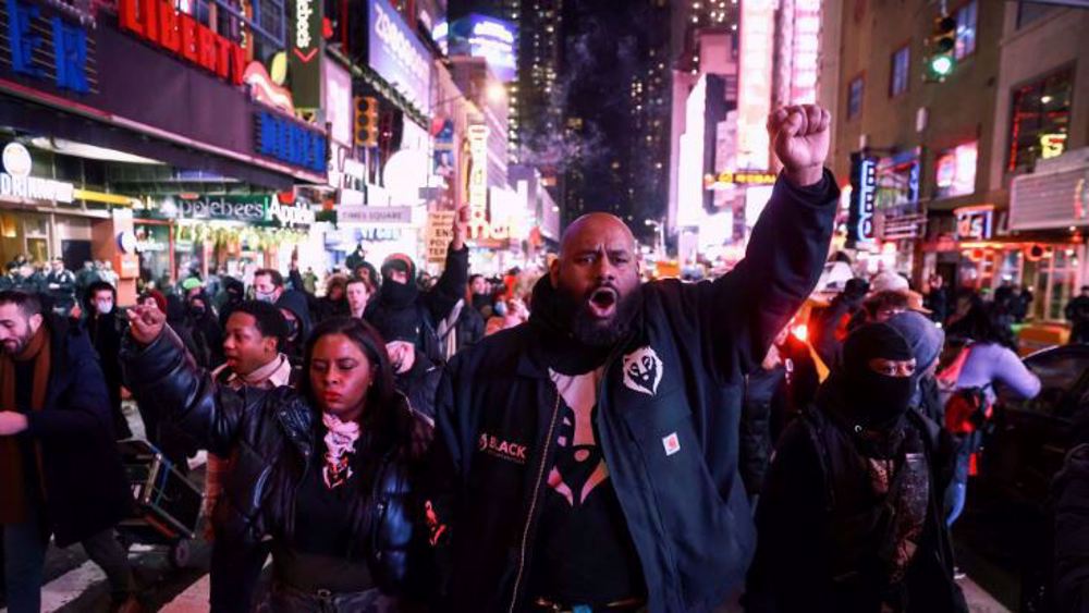 2 US officers involved in killing of Black man suspended 