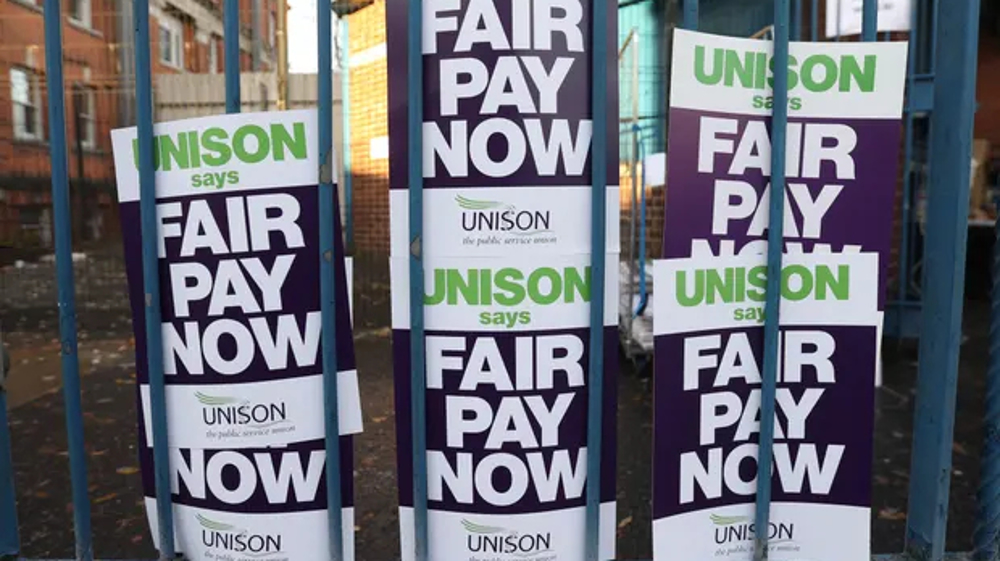 Top executives in UK earn average person's annual wage in days: Survey