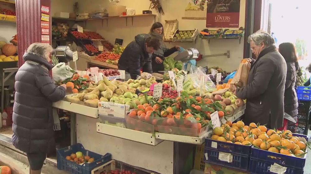 Italians deeply concerned as country's inflation hits 37-year high in 2022