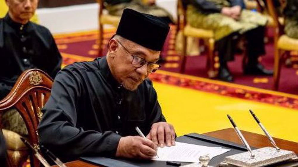 Malaysia says will be more ‘aggressive’ in ditching dollar