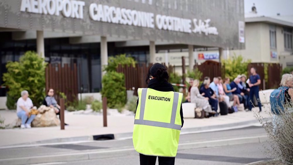 Alertes à la bombe en France: plusieurs aéroports évacués