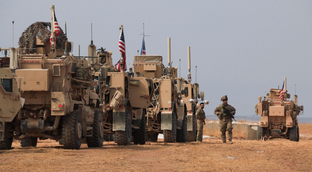 Syrie: attaques simultanées contre trois bases US