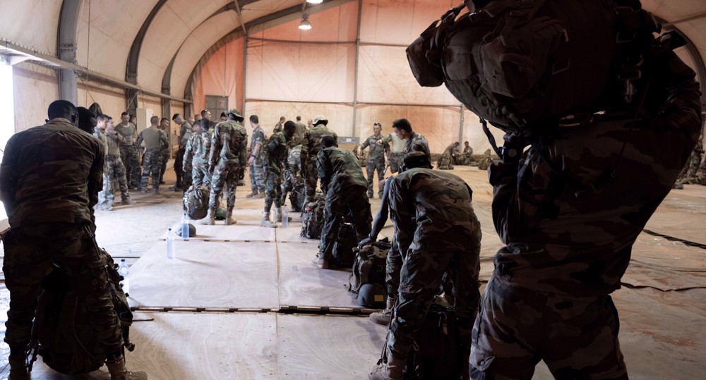 France says to begin withdrawing troops from Niger this week