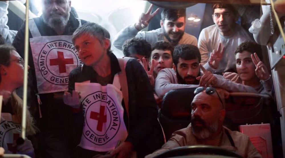 Third phase of prisoner swap: Hamas releases 17 captives as Israel frees 39 Palestinians