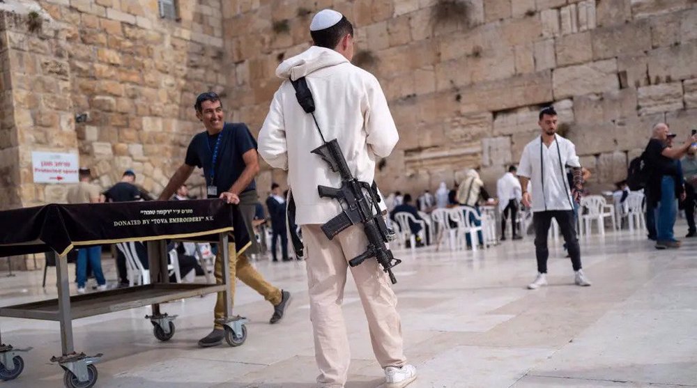 L’octroi de permis de port d’armes aux Israéliens en 20 secondes