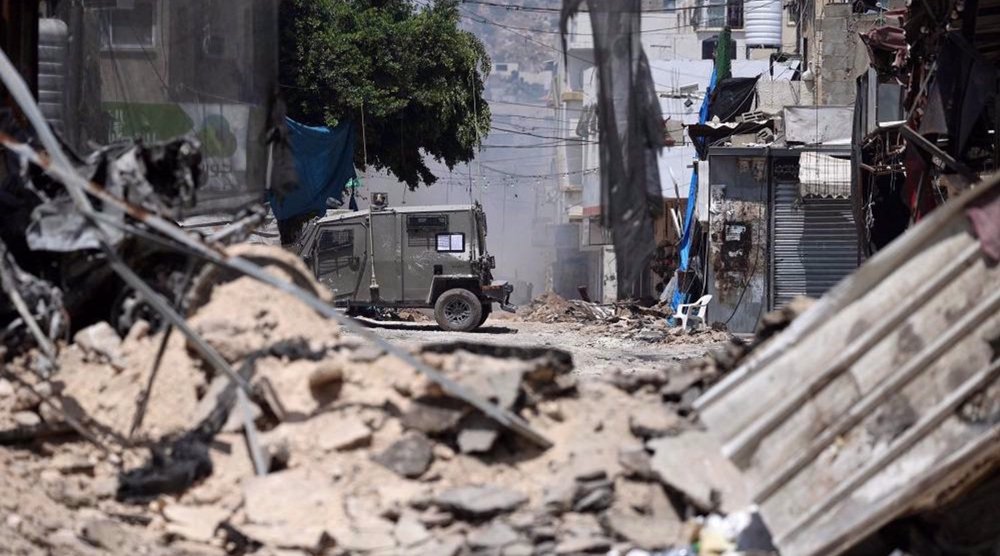 On Christmas Day, raiding Israeli troops light up Jenin sky with flare bombs
