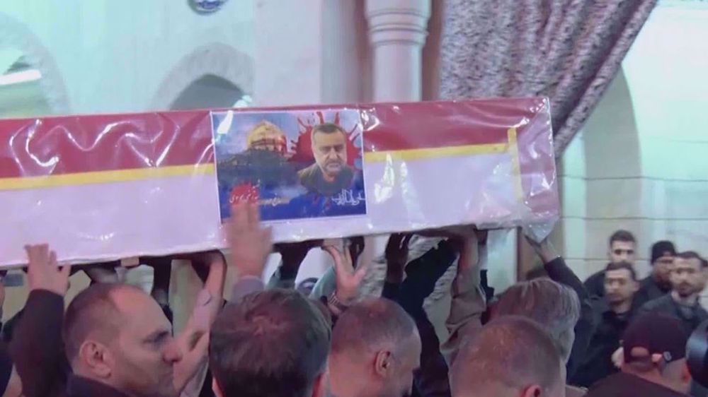 Damas : des funérailles solennelles pour le commandant du CGRI assassiné par Israël