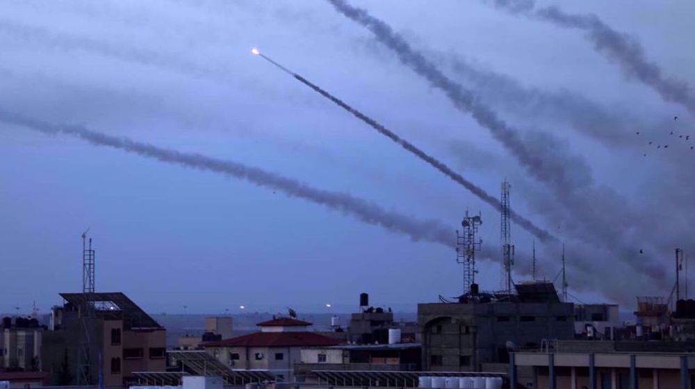 Gaza : des colonies israéliennes visées par une salve de roquettes de la Résistance 