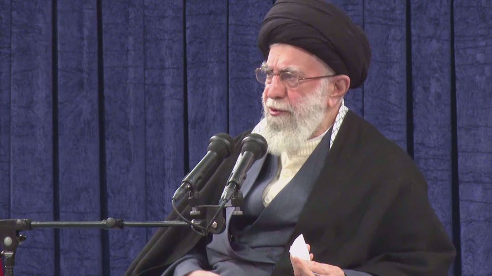 Leader stresses importance of knowledge-based production in meet with entrepreneurs