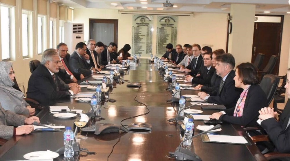 Pakistan says agrees to IMF conditions on funds, deal still elusive