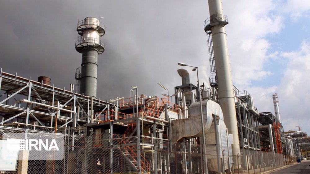 Iran reports major surge in petchem, oil products exports