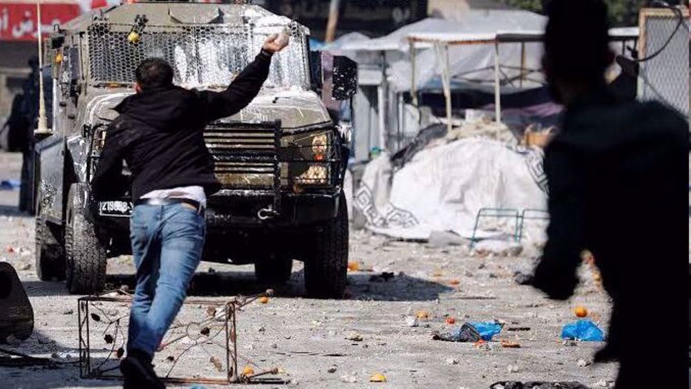 Israeli forces attack Palestinians in the city of Nablus 