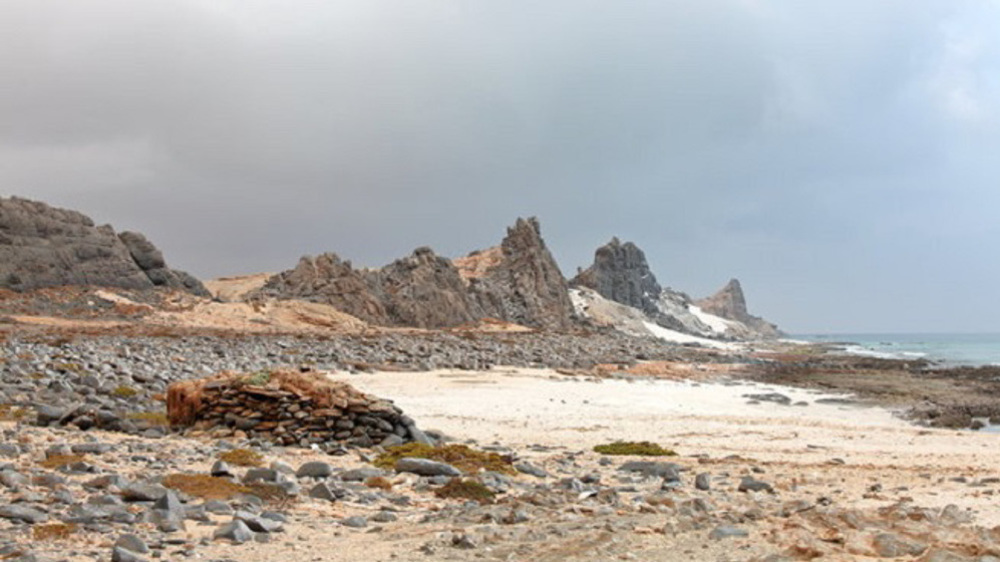 Yemen urges UN action as UAE, Israel evict locals from strategic island